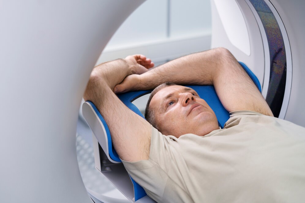 patient-getting-ready-ct-scan_23-2149367418.jpg